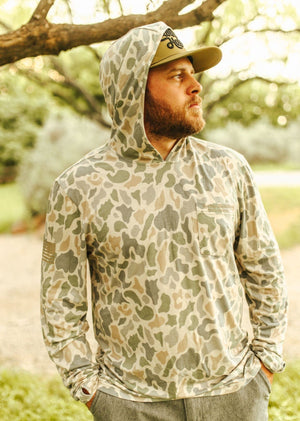 Cowboy Revolution Apparel Co. Shirt “Lake Jackson 2.0" Cowboy Revolution Hooded Long-Sleeve Sunshirt