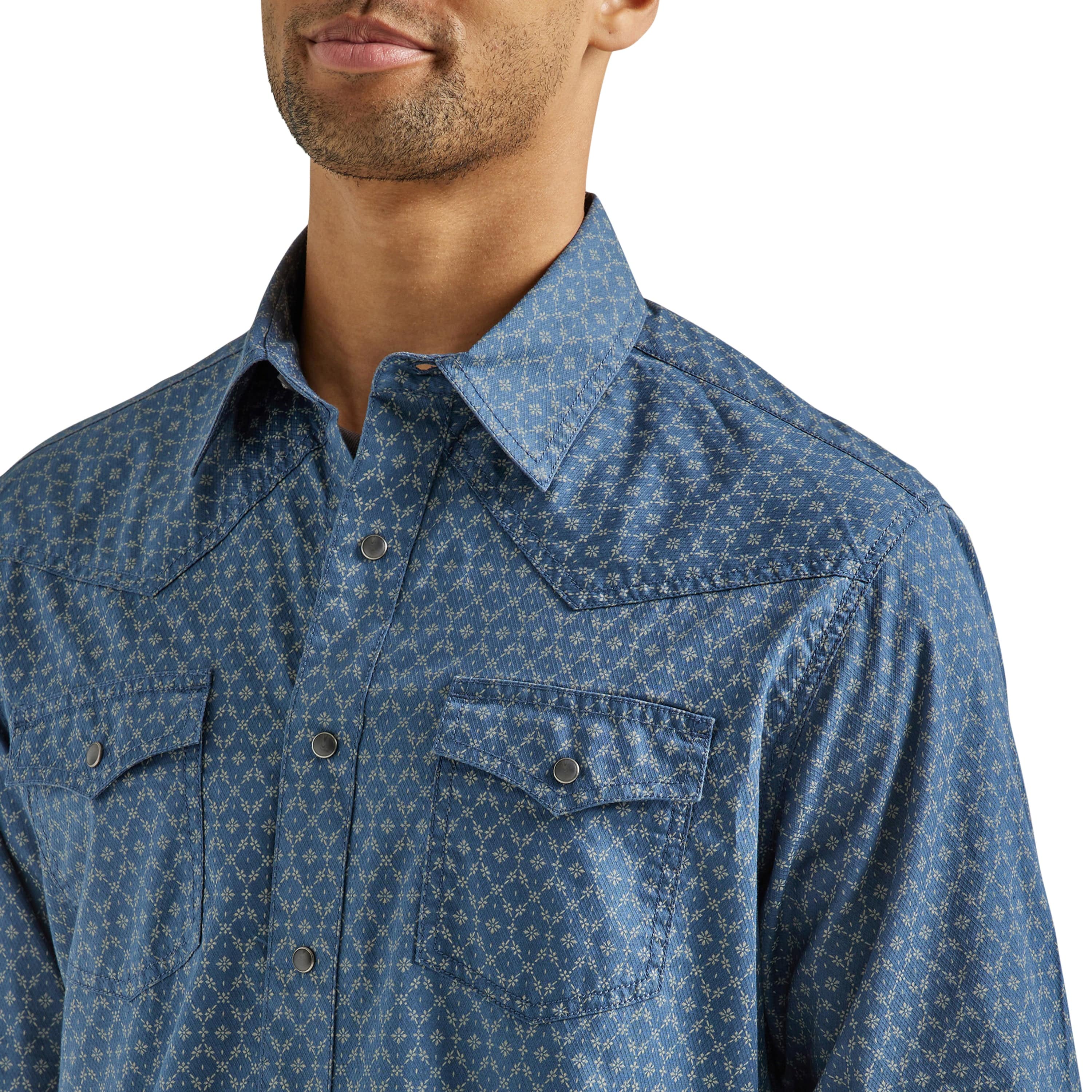 Wrangler Pearl Snap Western Shirt Mens Size M Long Sleeve Blues